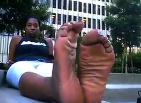 594px x 435px - Free High Defenition Mobile Porn Video - West Indies Negress Shows Her Big  Black Feet And Soles - - HD21.com